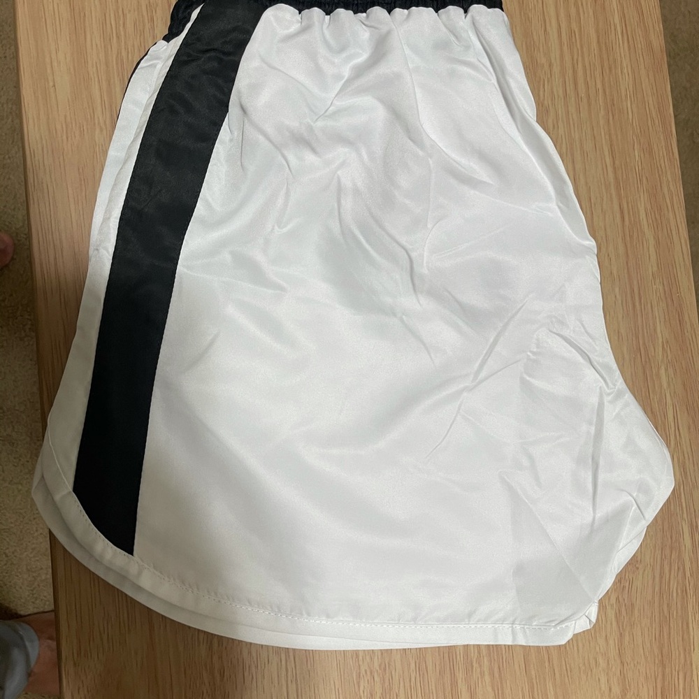Shorts made with 100% cotton Brand new - Picture 7 of 8